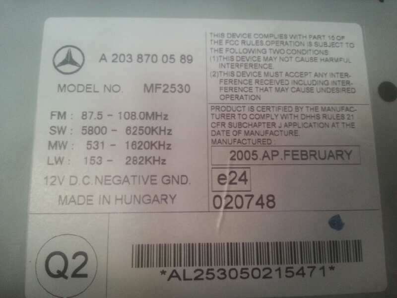 Recambio de sistema audio / radio cd para mercedes-benz clase c (w203) berlina referencia OEM IAM A2038700589 A2038700589 A20387