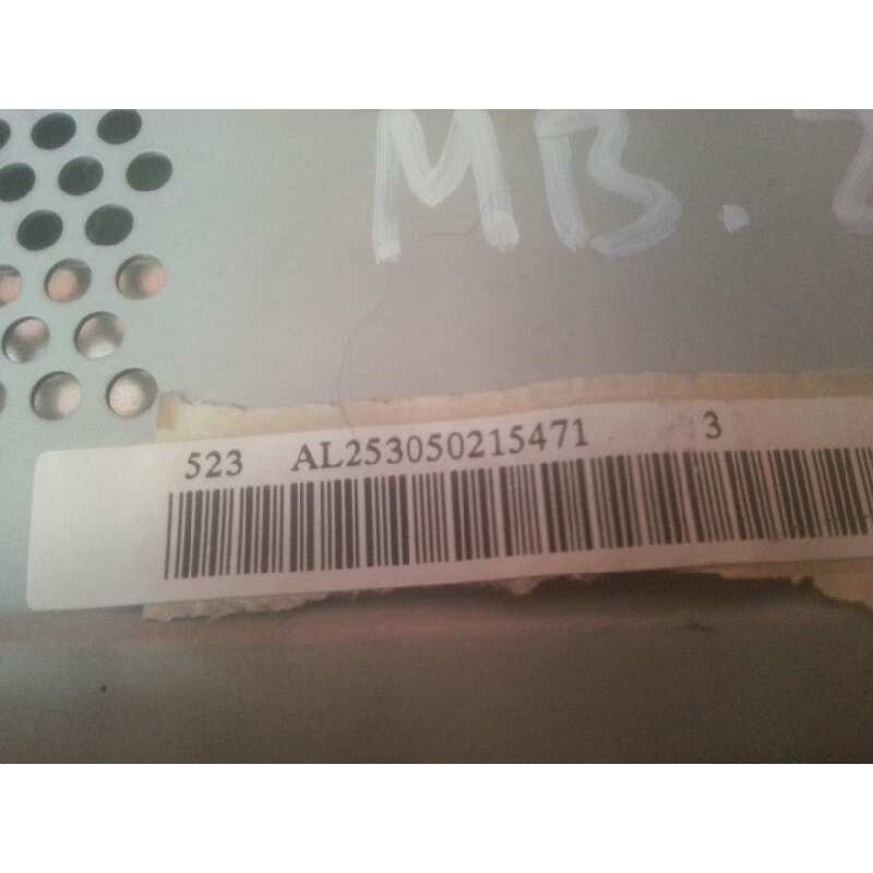 Recambio de sistema audio / radio cd para mercedes-benz clase c (w203) berlina referencia OEM IAM A2038700589 A2038700589 A20387