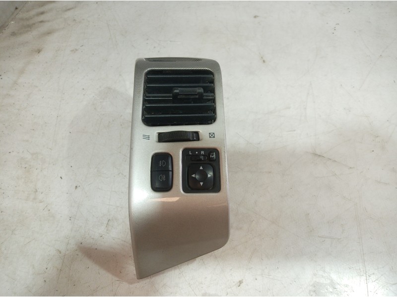 Recambio de rejilla aireadora para mitsubishi montero (v60/v70) referencia OEM IAM MR40245102 MR40245102 MR40245102