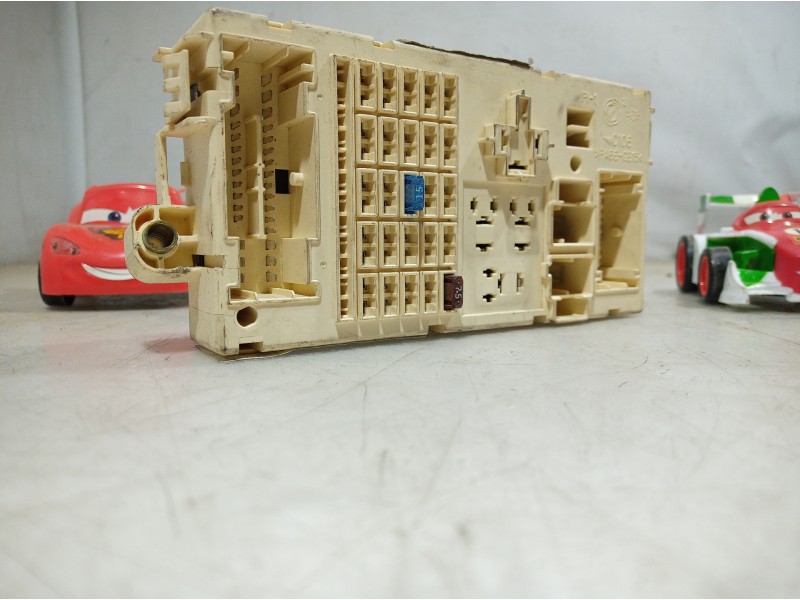 Recambio de caja reles / fusibles para fiat stilo (192) referencia OEM IAM 46750594 46750594 46750594