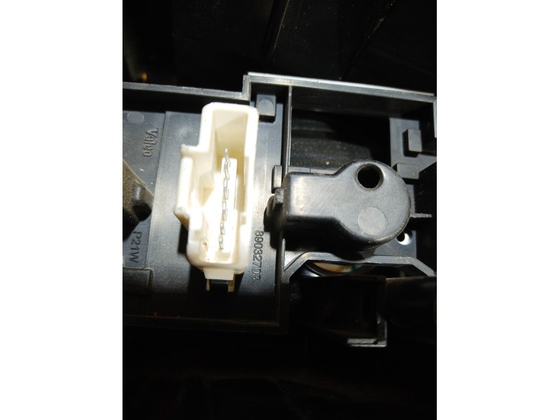 Recambio de piloto trasero izquierdo para citroën c5 berlina exclusive referencia OEM IAM 89032703 89032703 89032703