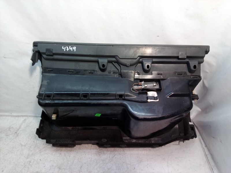 Recambio de guantera para audi a3 (8l) 1.8 ambiente referencia OEM IAM 8L1857095 8L1857095 8L0882622