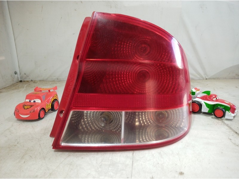 Recambio de piloto trasero derecho para daewoo kalos 1.4 se referencia OEM IAM   