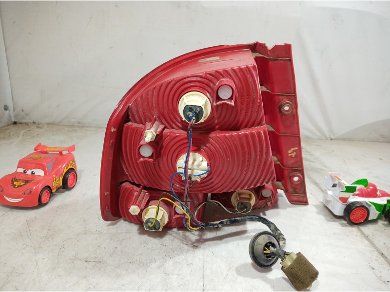 Recambio de piloto trasero derecho para daewoo kalos 1.4 se referencia OEM IAM   