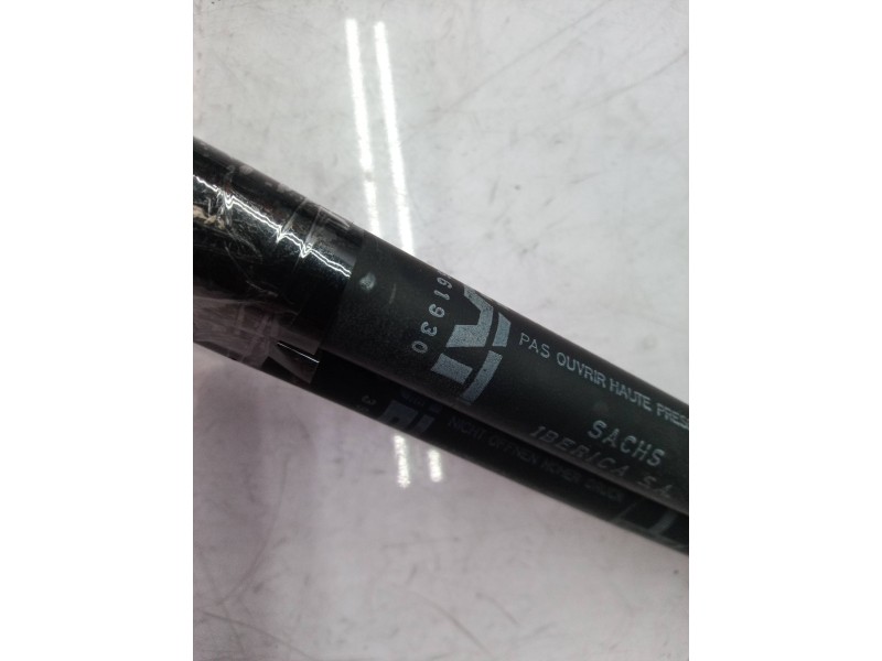 Recambio de amortiguadores maletero / porton para seat marbella ce referencia OEM IAM 39661930 39661930 39661930