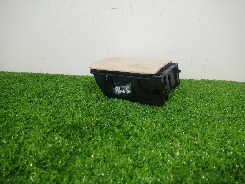 Recambio de posa vasos para volkswagen golf vi (5k1) advance referencia OEM IAM 1K0862532A 1K0862532A 1K0862533B