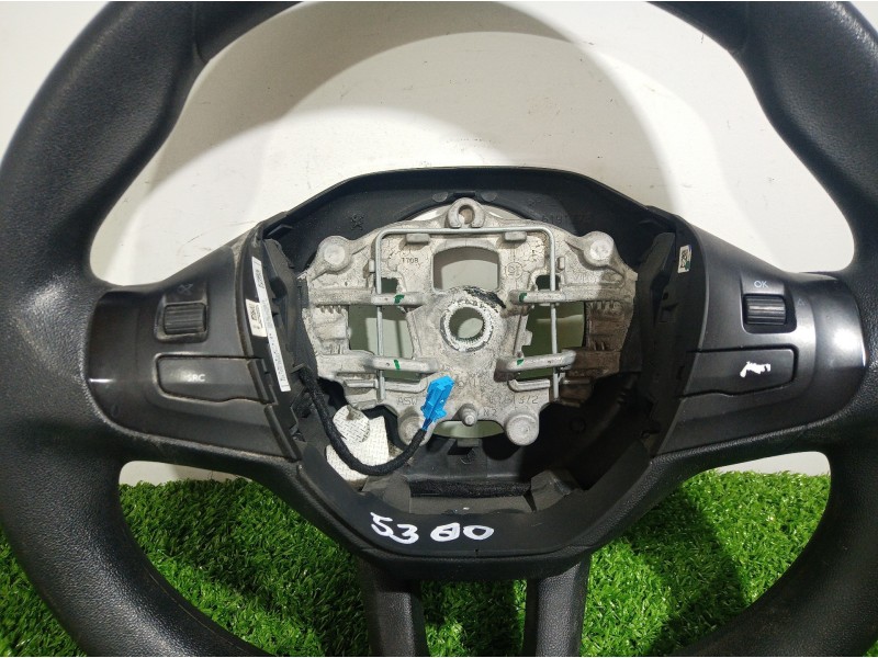 Recambio de volante para peugeot 208 active referencia OEM IAM 6191373 6191373 28375449