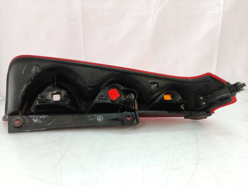 Recambio de piloto trasero derecho para nissan note (e11e) acenta referencia OEM IAM   