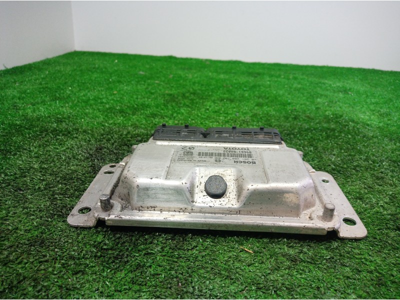 Recambio de centralita motor uce para peugeot 107 básico referencia OEM IAM 0261208702 0261208702 896610H022