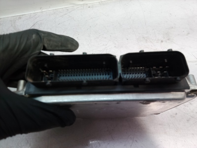 Recambio de centralita motor uce para volkswagen passat berlina (3b3) 1.9 tdi referencia OEM IAM 038906019EP 0281010701 03890601