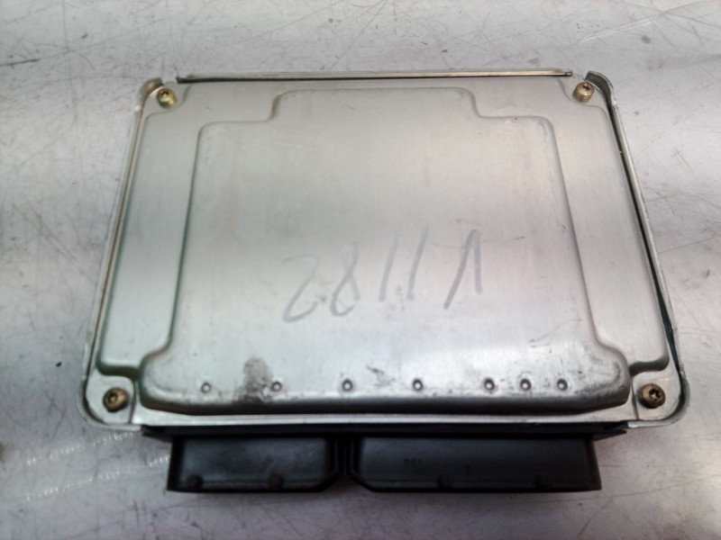 Recambio de centralita motor uce para volkswagen passat berlina (3b3) 1.9 tdi referencia OEM IAM 038906019EP 0281010701 03890601