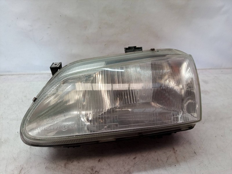 Recambio de faro izquierdo para renault megane i classic (la0) 1.6e rn referencia OEM IAM   