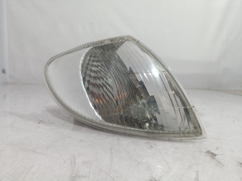 Recambio de piloto delantero derecho para renault megane i classic (la0) 1.6e rn referencia OEM IAM 7701040713  