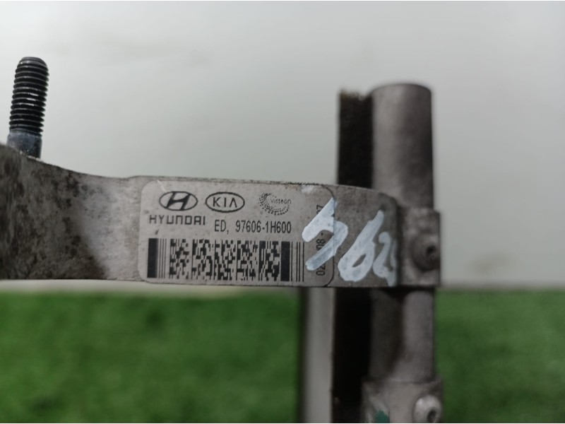 Recambio de condensador / radiador aire acondicionado para kia cee´d emotion referencia OEM IAM 976061H600 976061H600 976061H600