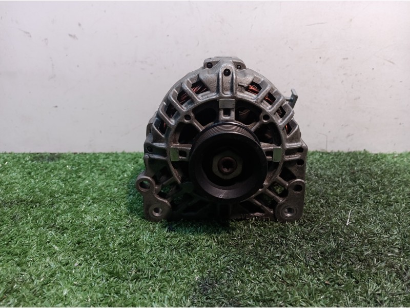 Recambio de alternador para volkswagen polo (9n1) 1.2 12v referencia OEM IAM 03D903025E 004294 2542578C
