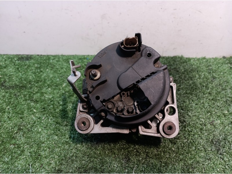 Recambio de alternador para volkswagen polo (9n1) 1.2 12v referencia OEM IAM 03D903025E 004294 2542578C