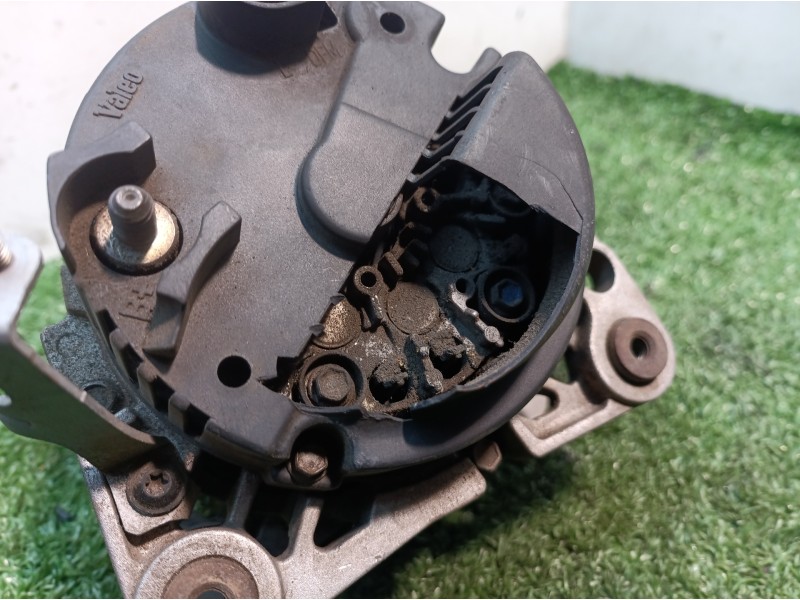 Recambio de alternador para volkswagen polo (9n1) 1.2 12v referencia OEM IAM 03D903025E 004294 2542578C