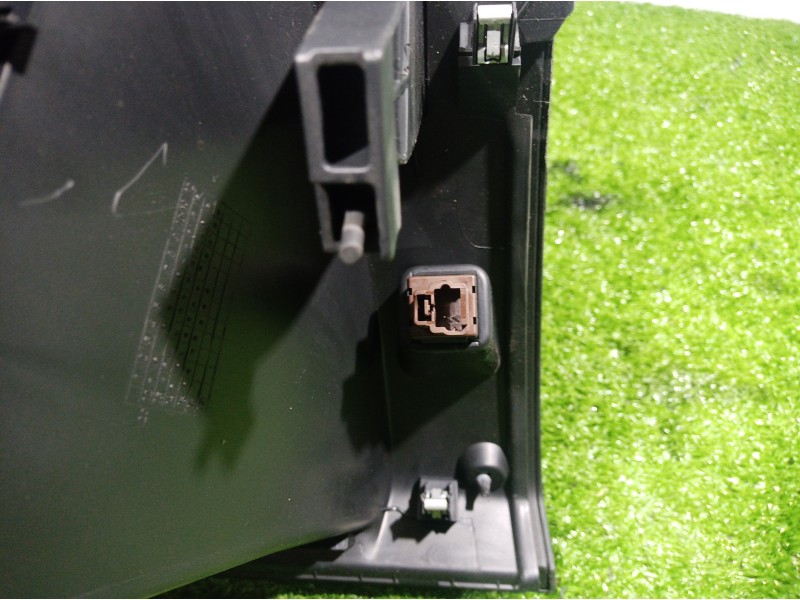 Recambio de guantera para peugeot 208 active referencia OEM IAM 9673811277 9673811277 1089146X