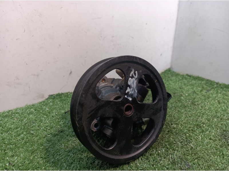 Recambio de bomba direccion para toyota corolla (e11) 1.9 diesel referencia OEM IAM   