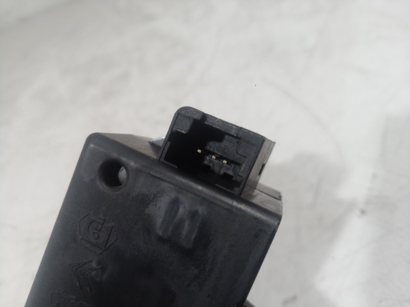 Recambio de cerradura maletero / porton para peugeot 307 cc (s2) básico referencia OEM IAM 8484Z2 8484Z2 8484Z2