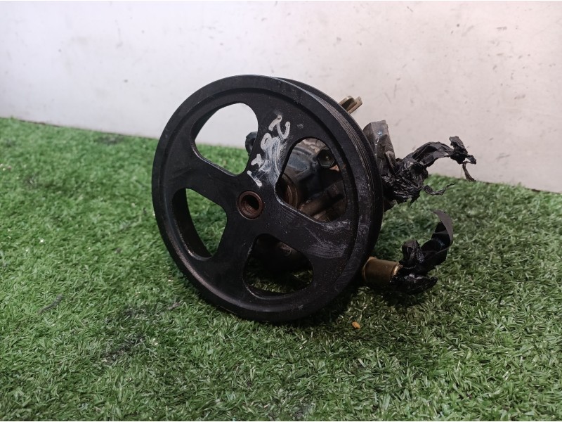 Recambio de bomba direccion para toyota corolla (e11) 1.9 diesel referencia OEM IAM   
