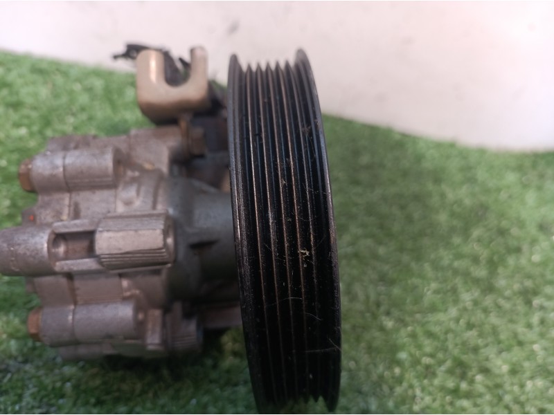 Recambio de bomba direccion para toyota corolla (e11) 1.9 diesel referencia OEM IAM   