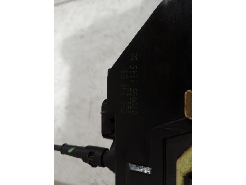 Recambio de cerradura puerta delantera derecha para peugeot 307 cc (s2) básico referencia OEM IAM 52229180 52229180 52229180