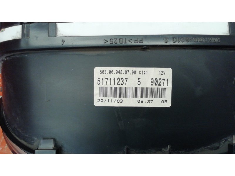 Recambio de cuadro instrumentos para fiat panda (169) 1.2 8v dynamic referencia OEM IAM 51711237 51711237 51711237