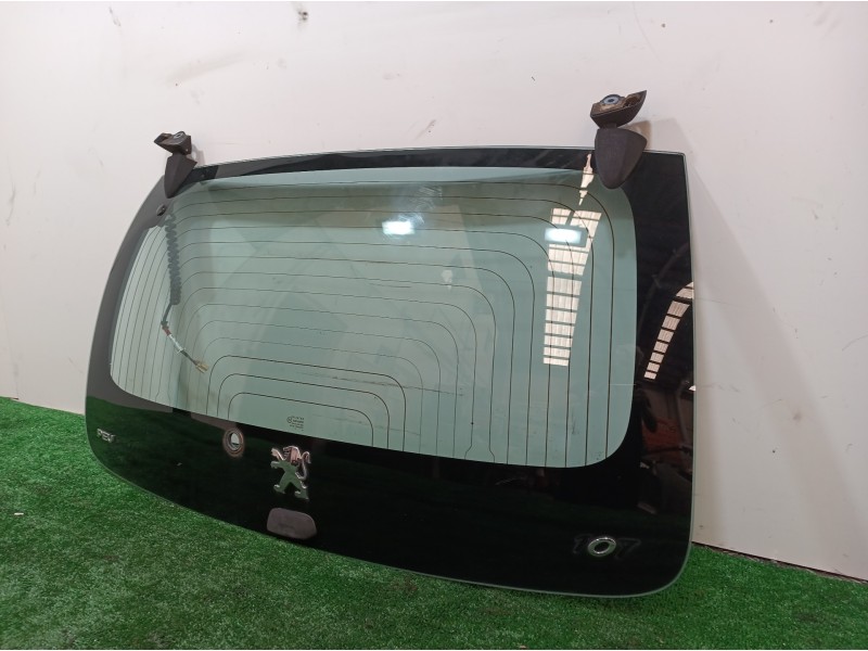Recambio de porton trasero para peugeot 107 básico referencia OEM IAM   
