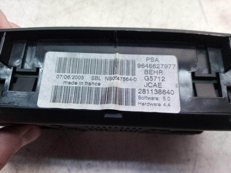 Recambio de mando calefaccion / aire acondicionado para peugeot 307 cc (s2) básico referencia OEM IAM 9646627977 9646627977 9646