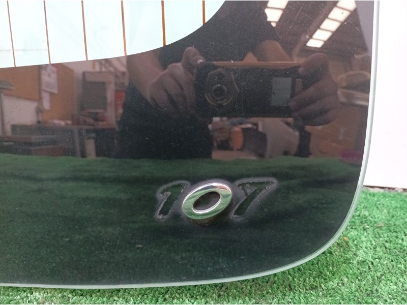 Recambio de porton trasero para peugeot 107 básico referencia OEM IAM   