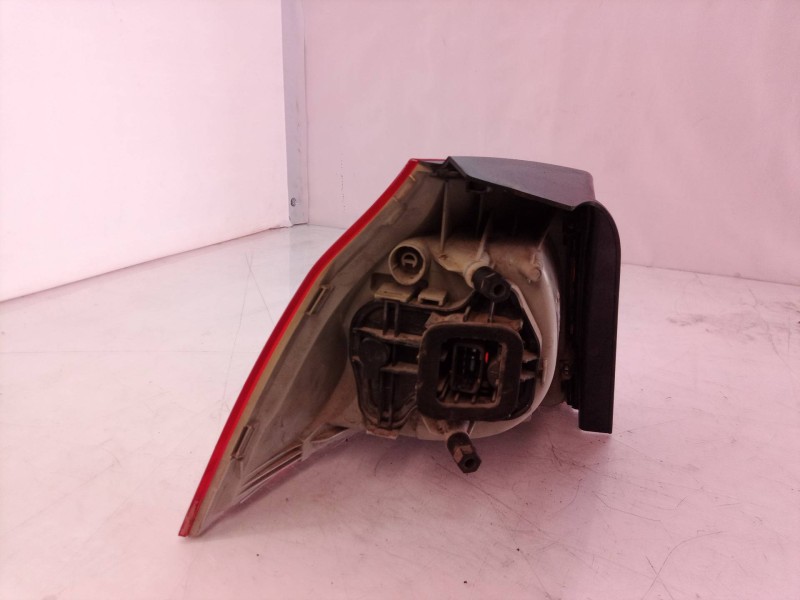 Recambio de piloto trasero derecho para volkswagen golf v berlina (1k1) gt sport referencia OEM IAM   