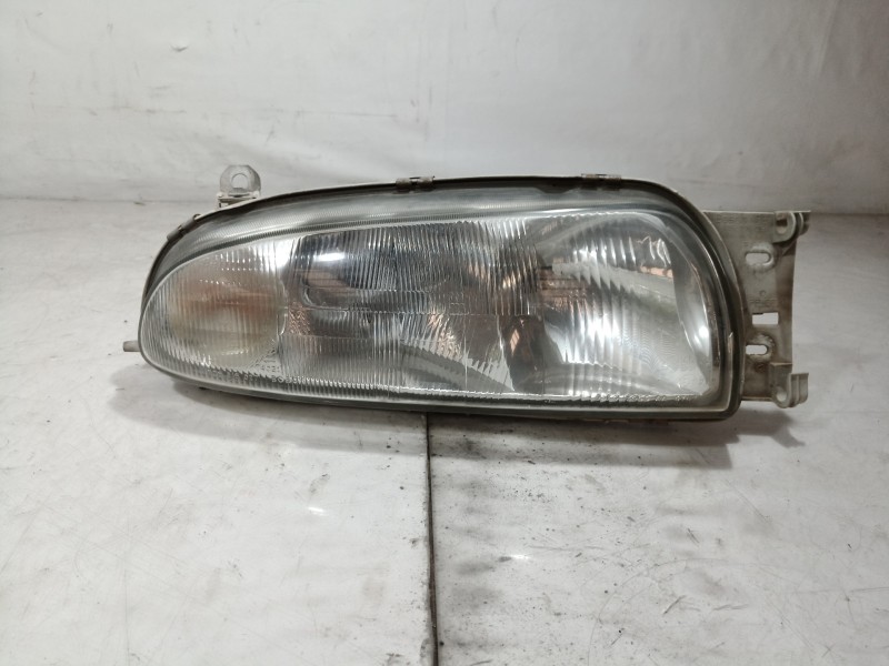Recambio de faro derecho para ford fiesta berlina básico referencia OEM IAM 1042630 1042630 1042630