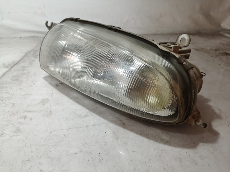 Recambio de faro izquierdo para ford fiesta berlina básico referencia OEM IAM 1042631 1042631 1042631