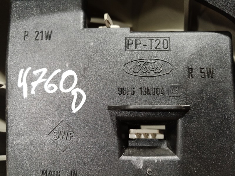 Recambio de piloto trasero derecho para ford fiesta berlina básico referencia OEM IAM 96FG13A602BC 96FG13A602BC 96FG13A602BC