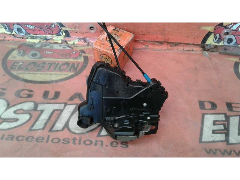 Recambio de cerradura puerta delantera derecha para toyota auris sol referencia OEM IAM 6903012490  