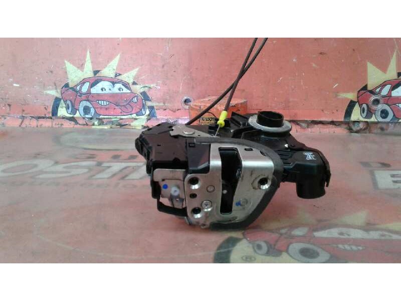 Recambio de cerradura puerta delantera derecha para toyota auris sol referencia OEM IAM 6903012490  