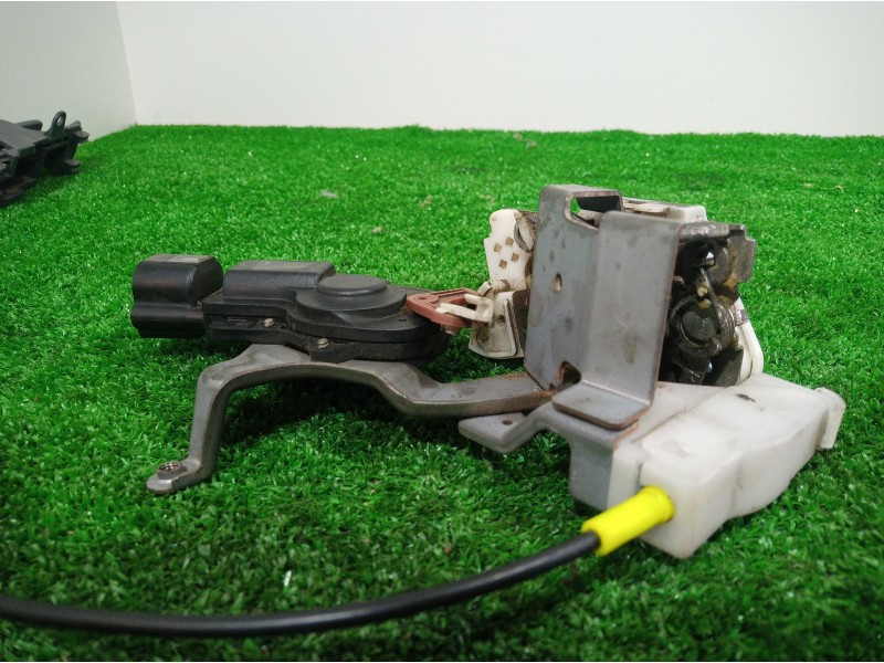 Recambio de cerradura puerta trasera derecha para peugeot 107 básico referencia OEM IAM   