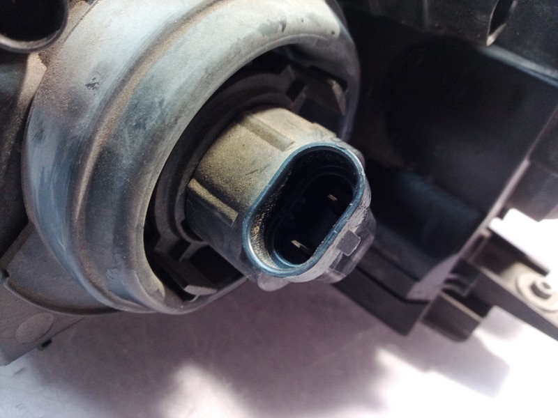 Recambio de faro derecho para bmw serie 3 touring (e46) 330xi referencia OEM IAM 5830100001 5830100001 5830100001