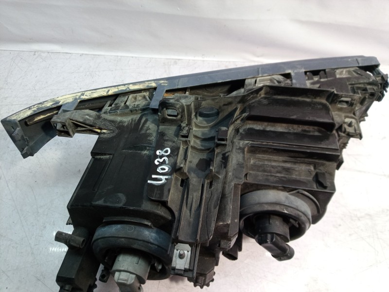 Recambio de faro derecho para bmw serie 3 touring (e46) 330xi referencia OEM IAM 5830100001 5830100001 5830100001