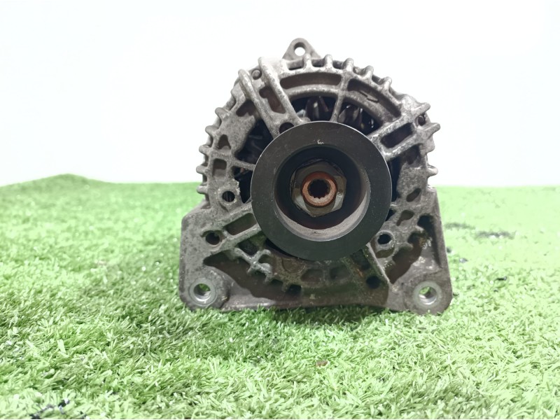 Recambio de alternador para renault clio iii 20 aniversario referencia OEM IAM 0124325186 0124325186 8200660037