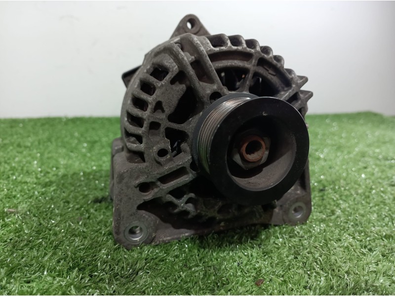 Recambio de alternador para renault clio iii 20 aniversario referencia OEM IAM 0124325186 0124325186 8200660037