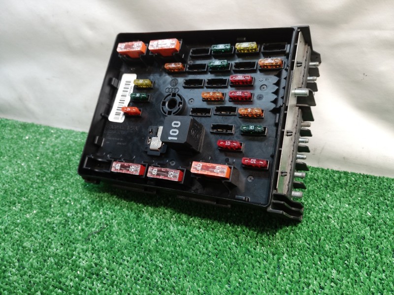 Recambio de caja reles / fusibles para volkswagen passat lim. (362) exclusive bluemotion referencia OEM IAM 3C0937125A 3C0937125