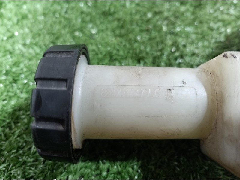 Recambio de bomba freno para renault clio iii 20 aniversario referencia OEM IAM 8200129956 8200129956 8200129956