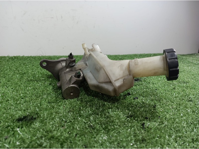 Recambio de bomba freno para renault clio iii 20 aniversario referencia OEM IAM 8200129956 8200129956 8200129956