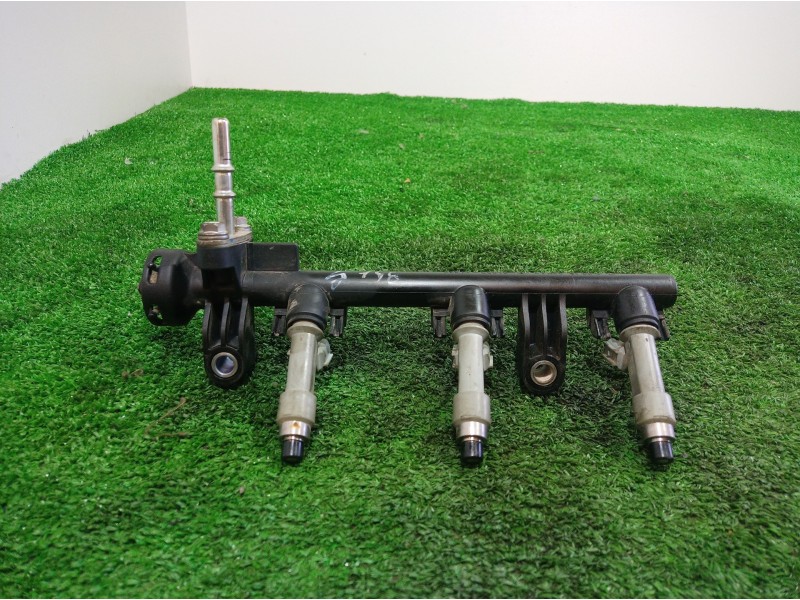 Recambio de rampa inyectora para peugeot 107 básico referencia OEM IAM 238140Q010A 238140Q010A 238140Q010A