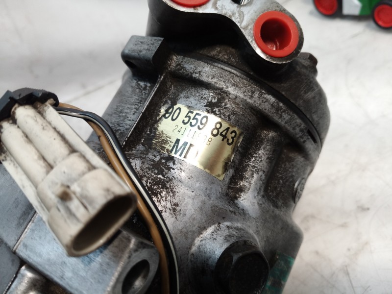 Recambio de compresor aire acondicionado para opel astra g caravan elegance referencia OEM IAM 90559843 90559843 90559843