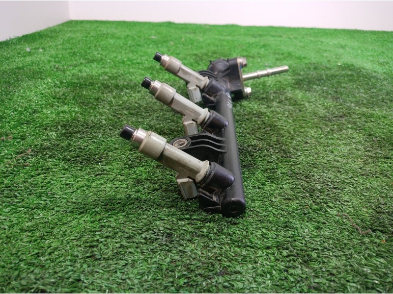 Recambio de rampa inyectora para peugeot 107 básico referencia OEM IAM 238140Q010A 238140Q010A 238140Q010A