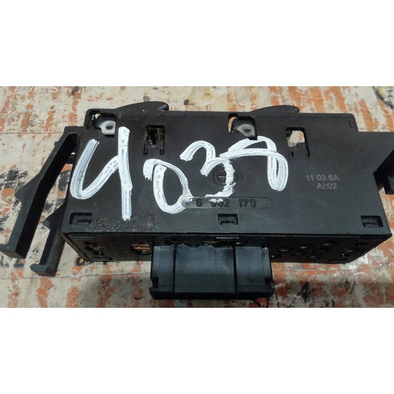 Recambio de mando elevalunas delantero derecho para bmw serie 3 touring (e46) 330xi referencia OEM IAM 6902179 6902179 6902179