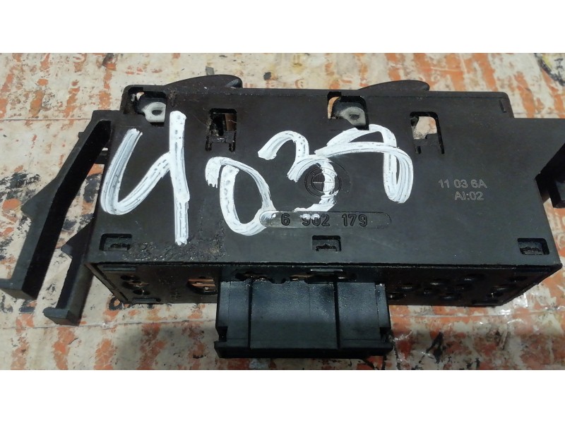 Recambio de mando elevalunas delantero derecho para bmw serie 3 touring (e46) 330xi referencia OEM IAM 6902179 6902179 6902179